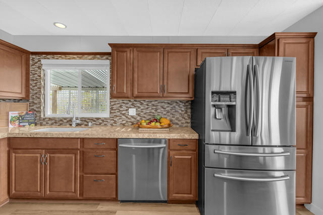 Image 38 of 58 For 74592 Nevada Circle