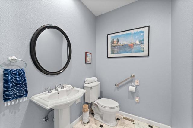 16973 Roberts Road, Los Gatos CA: https://media.crmls.org/mediaz/20abb9d2-c73d-415e-841f-cf013e98f710.jpg