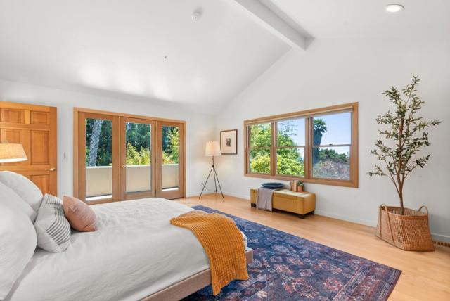 3135 Mar Vista Drive, Aptos CA: https://media.crmls.org/mediaz/20ac0824-2acc-46cd-81ef-e3985e8e8039.jpg