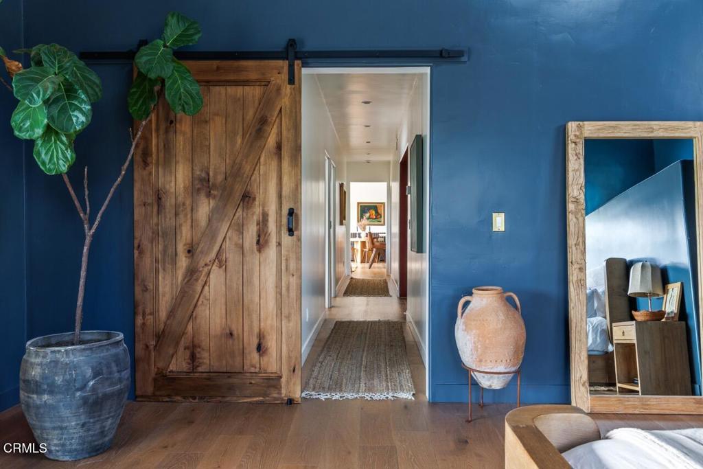 MLS #V1-33911 image #45