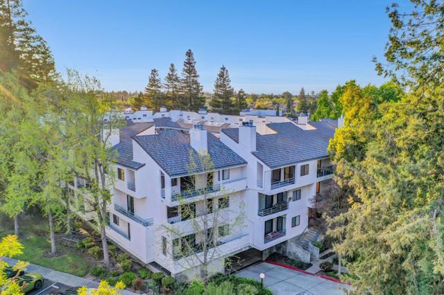 4691 Albany Circle, San Jose CA: https://media.crmls.org/mediaz/20ad2d8d-aa66-4f4e-bb1b-d9a3332ce38b.jpg