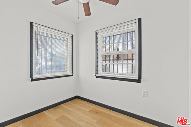 9829 S 7th Avenue, Inglewood CA: https://media.crmls.org/mediaz/20ad63a7-9451-46b9-931c-debd90af3fc3.jpg