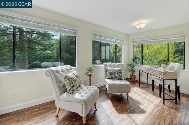1873 Golden Rain Rd., Walnut Creek CA: https://media.crmls.org/mediaz/20ae8fff-1cd0-4208-a434-a70d50239b53.jpg