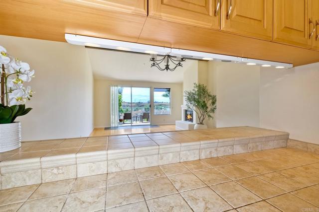 4781 ARGOSY LANE, Carlsbad CA: https://media.crmls.org/mediaz/20ae9c05-6cb5-452c-945f-7e220ee2ef9a.jpg