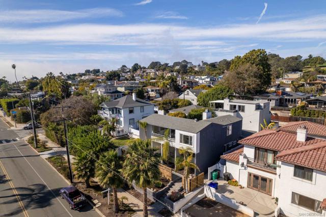 1920 Beryl St, San Diego CA: https://media.crmls.org/mediaz/20af9a00-3d07-4a42-b97b-273a8170e325.jpg