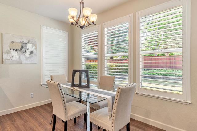 5889 Woodrose Way, Livermore CA: https://media.crmls.org/mediaz/20aff51f-ecda-4181-b02b-aa2ed9ff6063.jpg