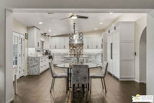 600 W Via Escuela, Palm Springs, CA 92262