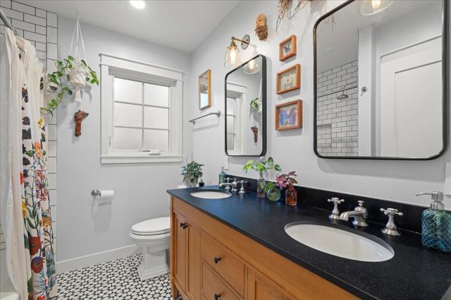 15415 Winchester Boulevard, Monte Sereno CA: https://media.crmls.org/mediaz/20b0d29d-b741-4144-87a6-6d8e0a68d902.jpg