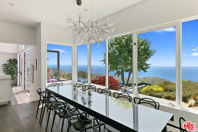 27450 Calicut Road, Malibu CA: https://media.crmls.org/mediaz/20b2e109-3282-4e91-b879-e3ac46b95ee0.jpg