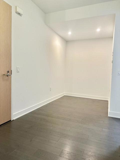 318 Main Street, San Francisco CA: https://media.crmls.org/mediaz/20b42053-2b83-48d8-b936-d42157a2f20d.jpg