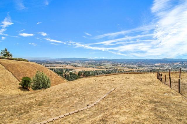 17365 Oak Leaf Drive, Morgan Hill CA: https://media.crmls.org/mediaz/20b43fd3-e6b4-4aba-a2f9-fac2a6bd5285.jpg