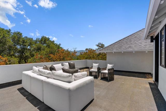 1142 Moore Road, Woodside CA: https://media.crmls.org/mediaz/20b45c9c-2f6c-4767-b209-af3fee50cfd1.jpg