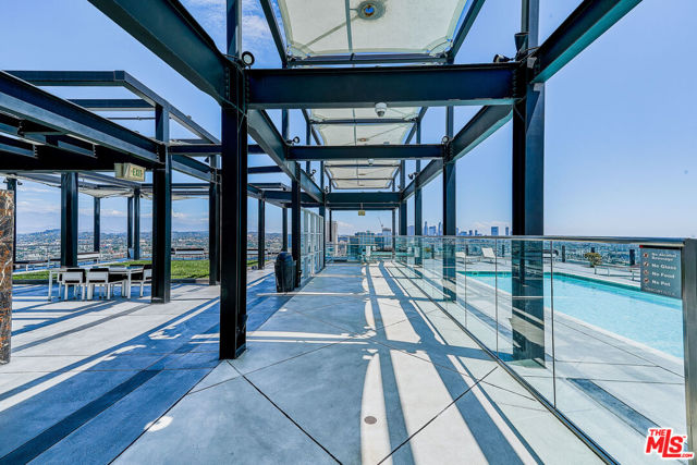 3810 Wilshire Boulevard, Los Angeles CA: https://media.crmls.org/mediaz/20b4b7a8-dfb8-4658-800c-c98abc6d6bf7.jpg