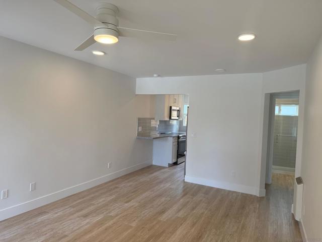 6051 La Jolla Hermosa Ave, La Jolla CA: https://media.crmls.org/mediaz/20b4d6bb-8be8-426f-83f6-b66700d2e123.jpg