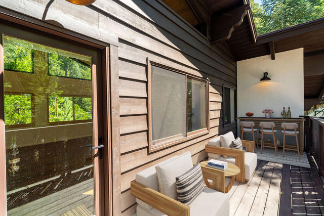 24718 Fern Valley Road, Idyllwild CA: https://media.crmls.org/mediaz/20b561e5-e3bc-4118-bb53-5ceae8ff8687.jpg