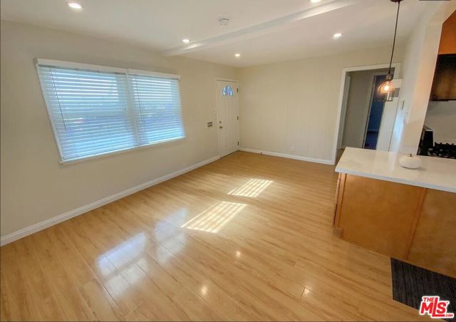 1205 Appleton Way, Venice CA: https://media.crmls.org/mediaz/20b5ab70-fb8b-40af-b5d0-a4d4821ae29d.jpg