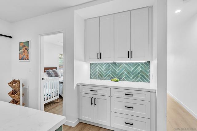 2146 Franklin Ave, San Diego CA: https://media.crmls.org/mediaz/20b5d9eb-3371-493b-8712-212c246451cc.jpg