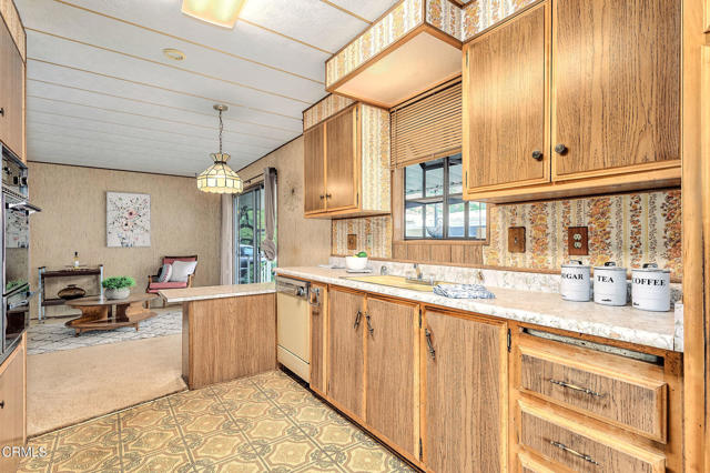 Detail Gallery Image 11 of 40 For 10 La Lomita #0,  Newbury Park,  CA 91320 - 2 Beds | 2 Baths