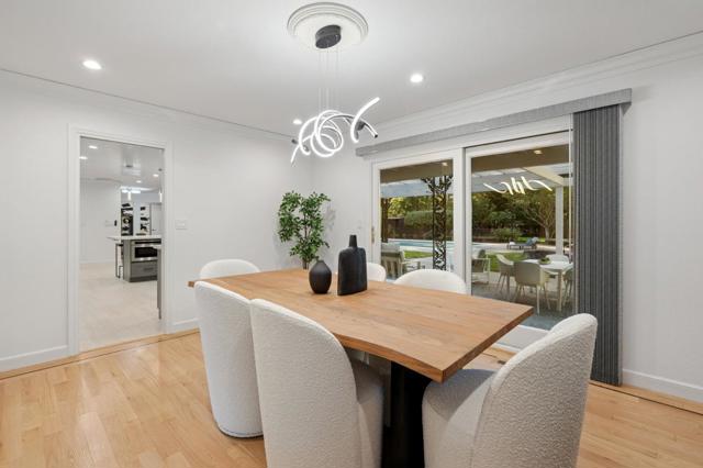 243 Selby Lane, Atherton CA: https://media.crmls.org/mediaz/20b5fcf2-f5cb-4278-b646-36b0f48263f7.jpg