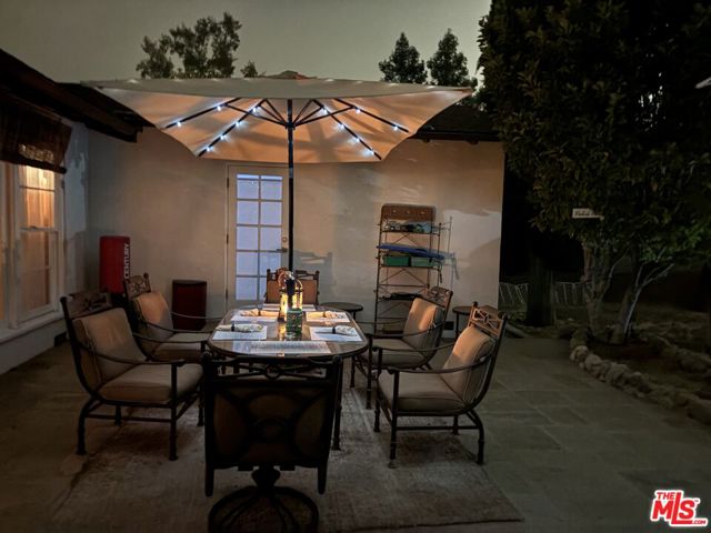 22491 Domingo Road, Woodland Hills CA: https://media.crmls.org/mediaz/20b6ee4b-ebc5-4946-aa45-35d66259ce61.jpg