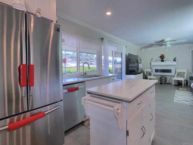 1351 Pepper Drive, El Cajon CA: https://media.crmls.org/mediaz/20b7af5c-1b5e-4c68-b959-156d58aa5d4b.jpg