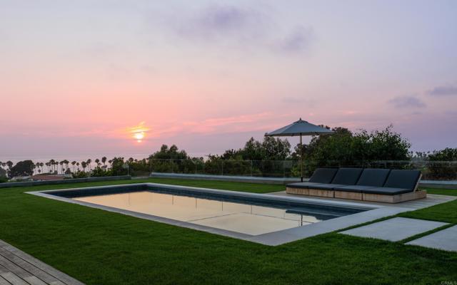 6260 Waverly Avenue, La Jolla CA: https://media.crmls.org/mediaz/20b7ffc7-493a-4d55-8163-af22ba4dea49.jpg