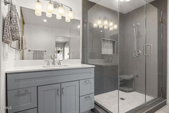 658 Holly Avenue, Oxnard CA: https://media.crmls.org/mediaz/20b85a3b-dedd-4460-9098-8cad2de11b21.jpg