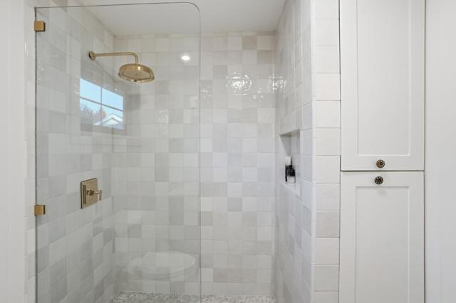 203 Santa Clara Avenue, Redwood City CA: https://media.crmls.org/mediaz/20b8b7ec-d167-4d4e-8134-62c899e5c169.jpg