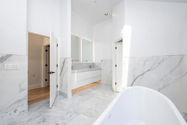 333 Raymundo Drive, Woodside CA: https://media.crmls.org/mediaz/20b90bed-8ab5-41cd-865d-5584c0de1955.jpg