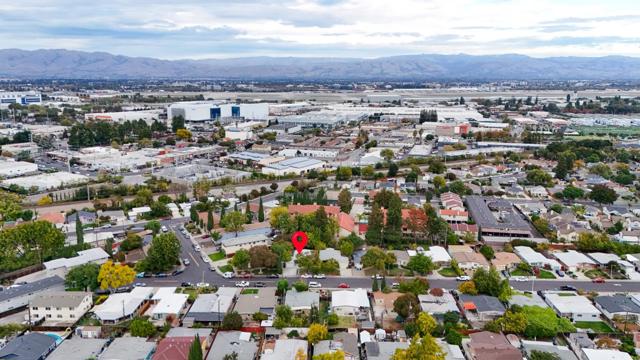 2035 Jackson Street, Santa Clara CA: https://media.crmls.org/mediaz/20b963c2-bdd1-4a7e-8ae0-918c8174f815.jpg