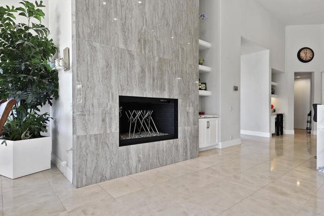 79455 Briarwood, La Quinta CA: https://media.crmls.org/mediaz/20b973a3-a5d6-480c-a784-7d1ce738c651.jpg