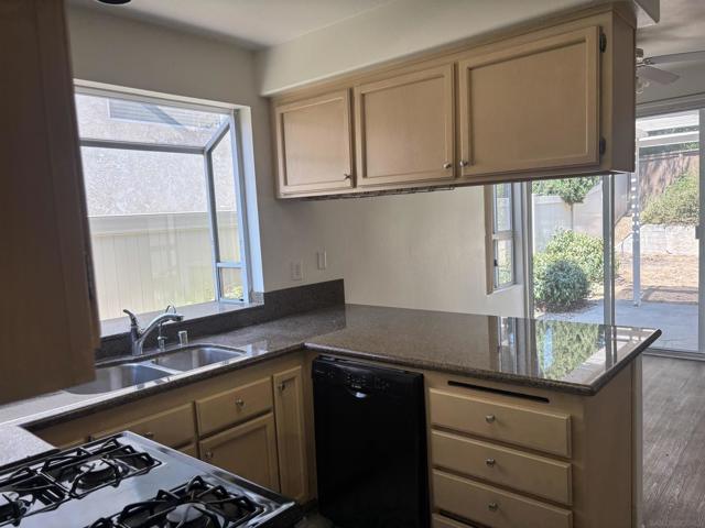 14018 Via Corsini, San Diego CA: https://media.crmls.org/mediaz/20b97680-6352-4314-862c-0fc87b5b76f6.jpg