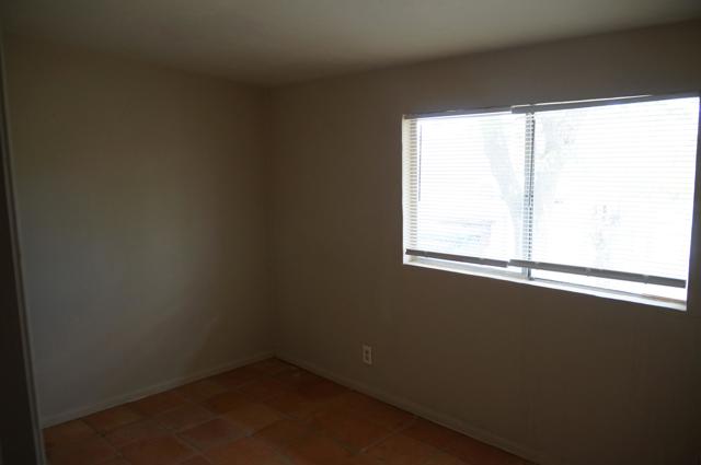 11022 West Drive, Morongo Valley CA: https://media.crmls.org/mediaz/20ba7517-2712-4c2c-8b8b-60e9ad2da11f.jpg