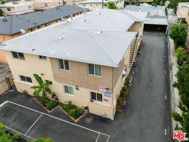6934 Hinds Avenue, North Hollywood CA: https://media.crmls.org/mediaz/20bafd9e-0747-4f41-80b2-7dfbeab768e9.jpg