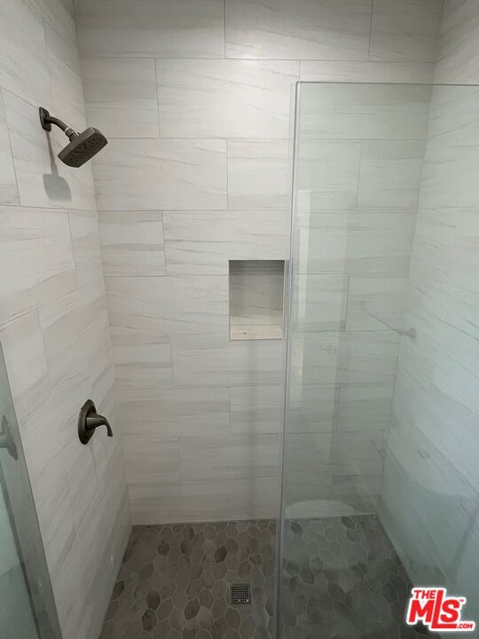 233 N Berendo Street, Los Angeles CA: https://media.crmls.org/mediaz/20bb38a9-56db-4e60-99a2-4ea61854cf83.jpg
