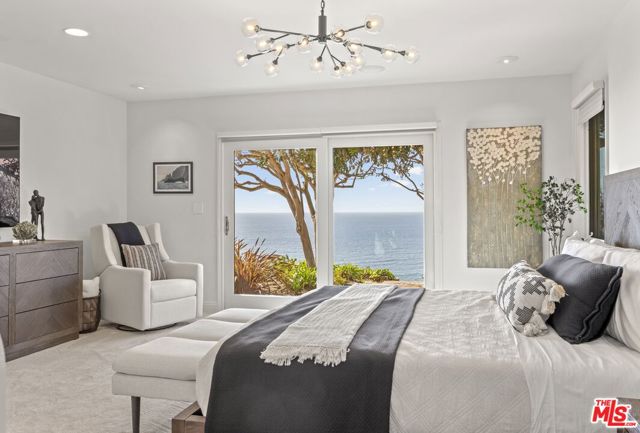1115 Palos Verdes Drive West Drive, Palos Verdes Estates CA: https://media.crmls.org/mediaz/20bb50bb-1177-4ceb-868c-aec15d2a61d5.jpg