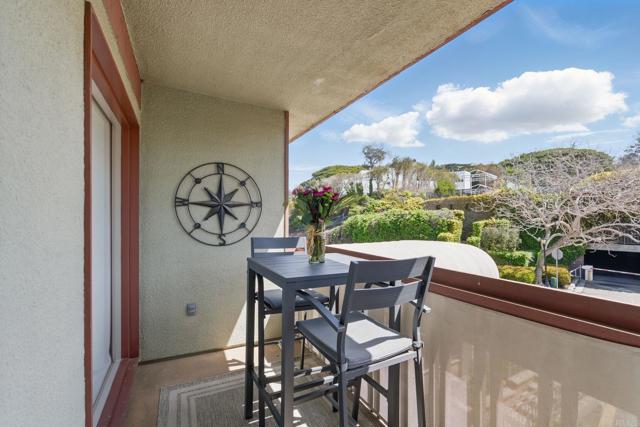 Detail Gallery Image 19 of 23 For 1562 Camino Del Mar, Del Mar,  CA 92014 - 1 Beds | 2 Baths