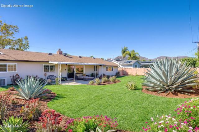 560 Randy Drive, Newbury Park CA: https://media.crmls.org/mediaz/20bd0b3c-90c2-4c6c-a493-3ea226a2bd5c.jpg