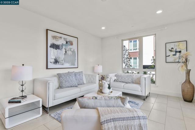 320 Riesling Ave, Milpitas CA: https://media.crmls.org/mediaz/20bd2c4c-e050-4e7f-b5ef-b8dc3ce58a2b.jpg