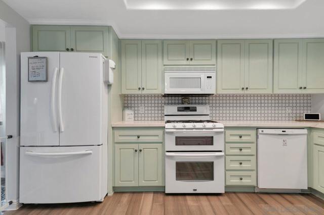 25657 Bellemore Dr, Ramona CA: https://media.crmls.org/mediaz/20bd3ca7-d627-4893-85b5-c05763a8cd28.jpg