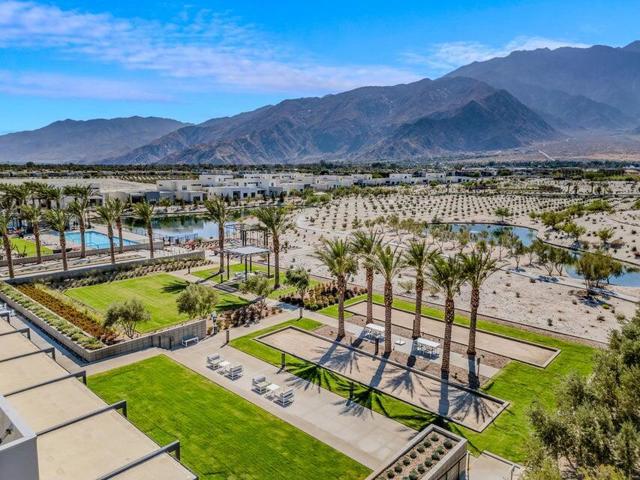 211 Mustang Lane, Palm Springs, CA 92262