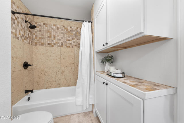 32711 Wellbrook Drive, Westlake Village CA: https://media.crmls.org/mediaz/20becb2e-0699-47fb-b653-3f9506abf6b8.jpg