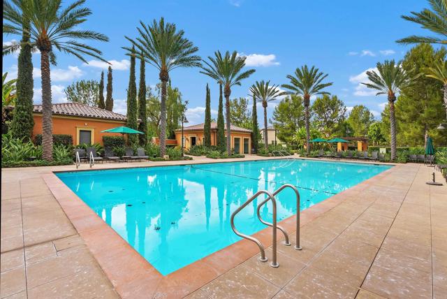 107 Starbright, Irvine CA: https://media.crmls.org/mediaz/20bf0876-6ca2-4daf-a1f7-51fc9a2a536c.jpg