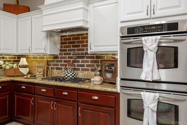 913 North Avenue, Escondido CA: https://media.crmls.org/mediaz/20bf0a53-80e9-406f-8070-6f4f700c0f82.jpg