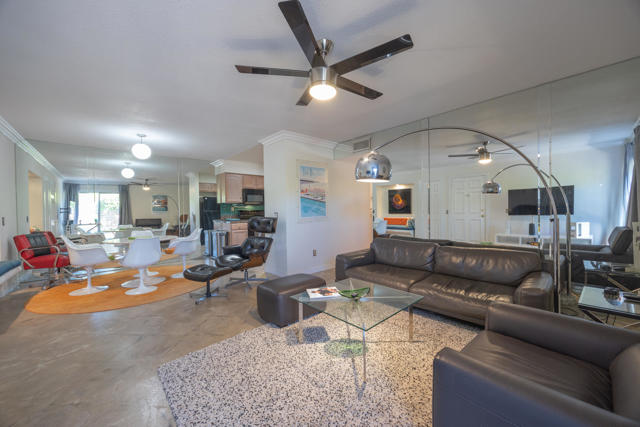 1181 Sunflower Lane, Palm Springs CA: https://media.crmls.org/mediaz/20bf9672-852d-4e96-bc30-28eba6107eed.jpg