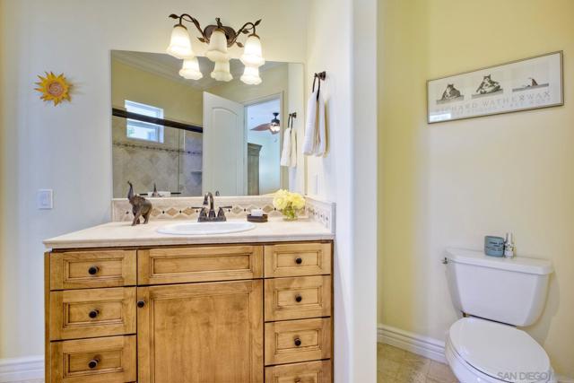 2224 Dos Lomas, Fallbrook CA: https://media.crmls.org/mediaz/20bfd594-9b2b-4fed-9fe7-424ebd8206e7.jpg