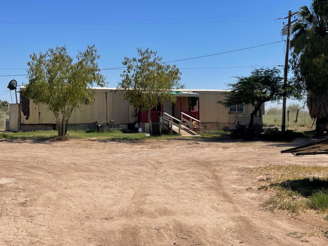 3550 W Hobson Way, Blythe CA: https://media.crmls.org/mediaz/20bfdfbb-b101-403b-ab57-9a3b9f67d97a.jpg