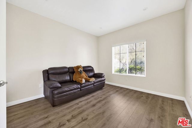 28955 Oak Spring Canyon Road, Canyon Country CA: https://media.crmls.org/mediaz/20c021a9-73f6-4043-a150-46ab2e2df9e1.jpg