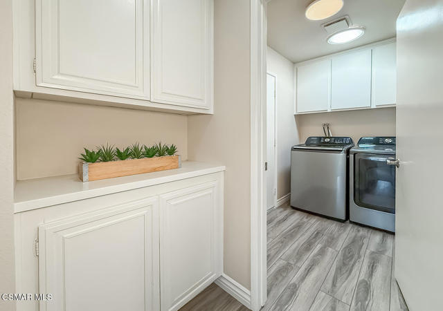 38114 Village 38, Camarillo CA: https://media.crmls.org/mediaz/20c08728-51fc-435c-b1f2-714578998507.jpg