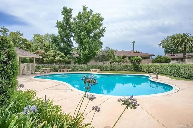 8021 Calle Fanita, Santee CA: https://media.crmls.org/mediaz/20c0de4e-c478-479d-84c5-33bcb5351a15.jpg